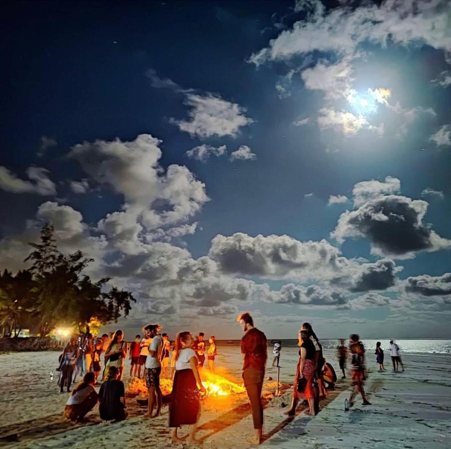 Soul Breeze Beach Resort 迪亚尼海滩 外观 照片