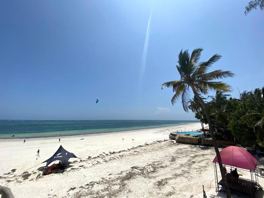 Soul Breeze Beach Resort 迪亚尼海滩 外观 照片