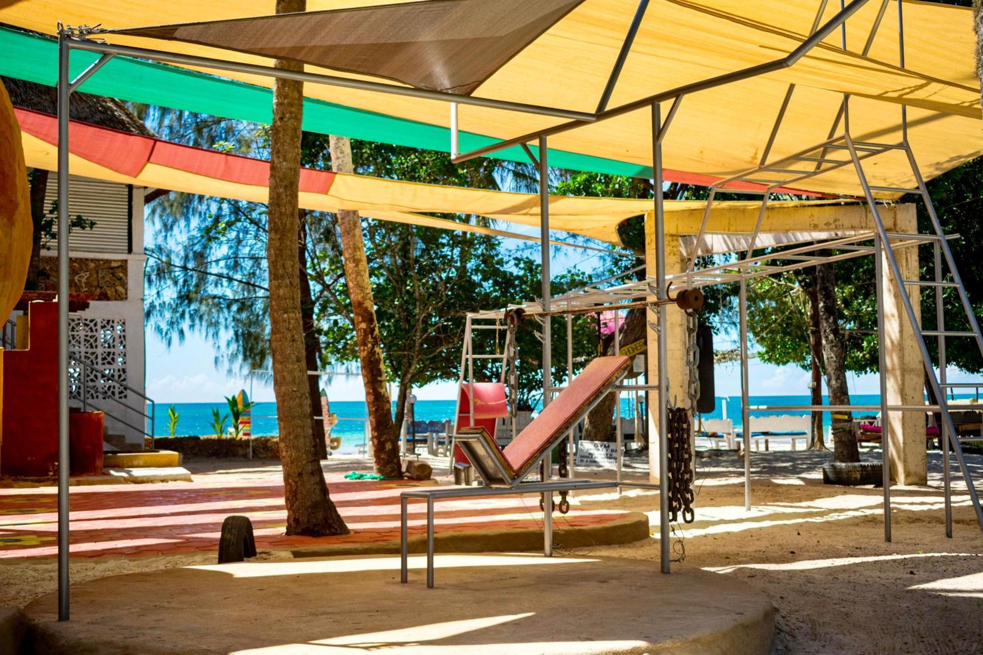 Soul Breeze Beach Resort 迪亚尼海滩 外观 照片